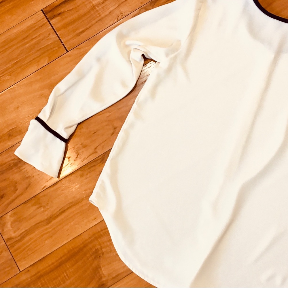 Ann Taylor blouse shirt top ivory cream workwear professional gold buttons - Picture 9 of 11
